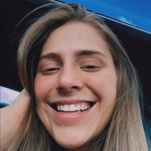 Meet your Posher, Hayley